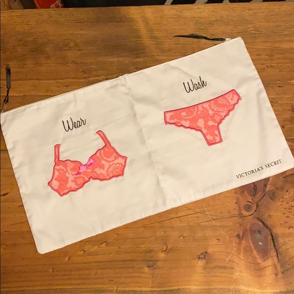 Victoria Secret lingerie travel bag - Picture 1 of 4